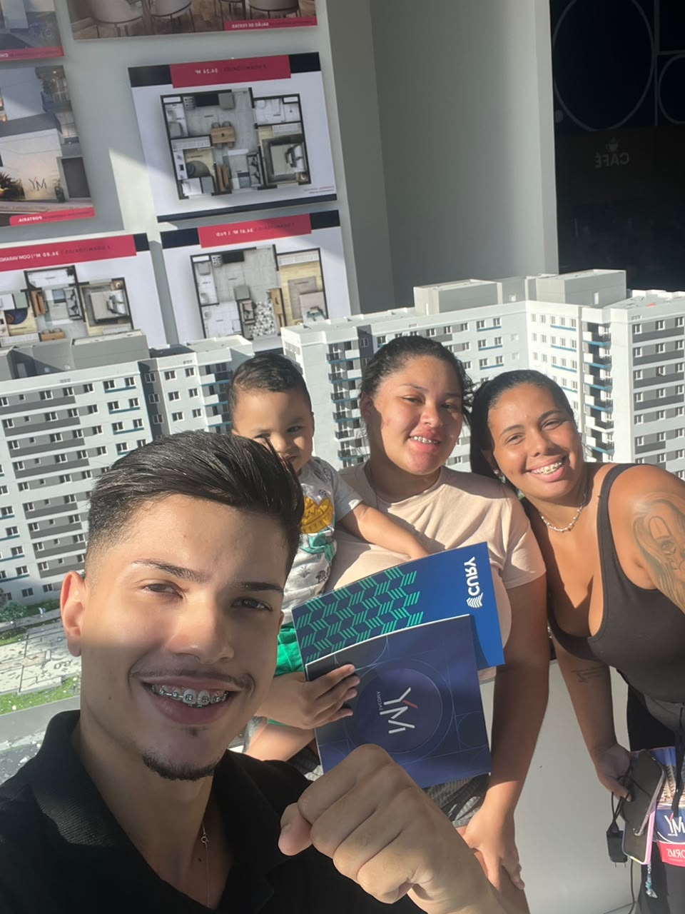 Cliente Talita com o Marcus